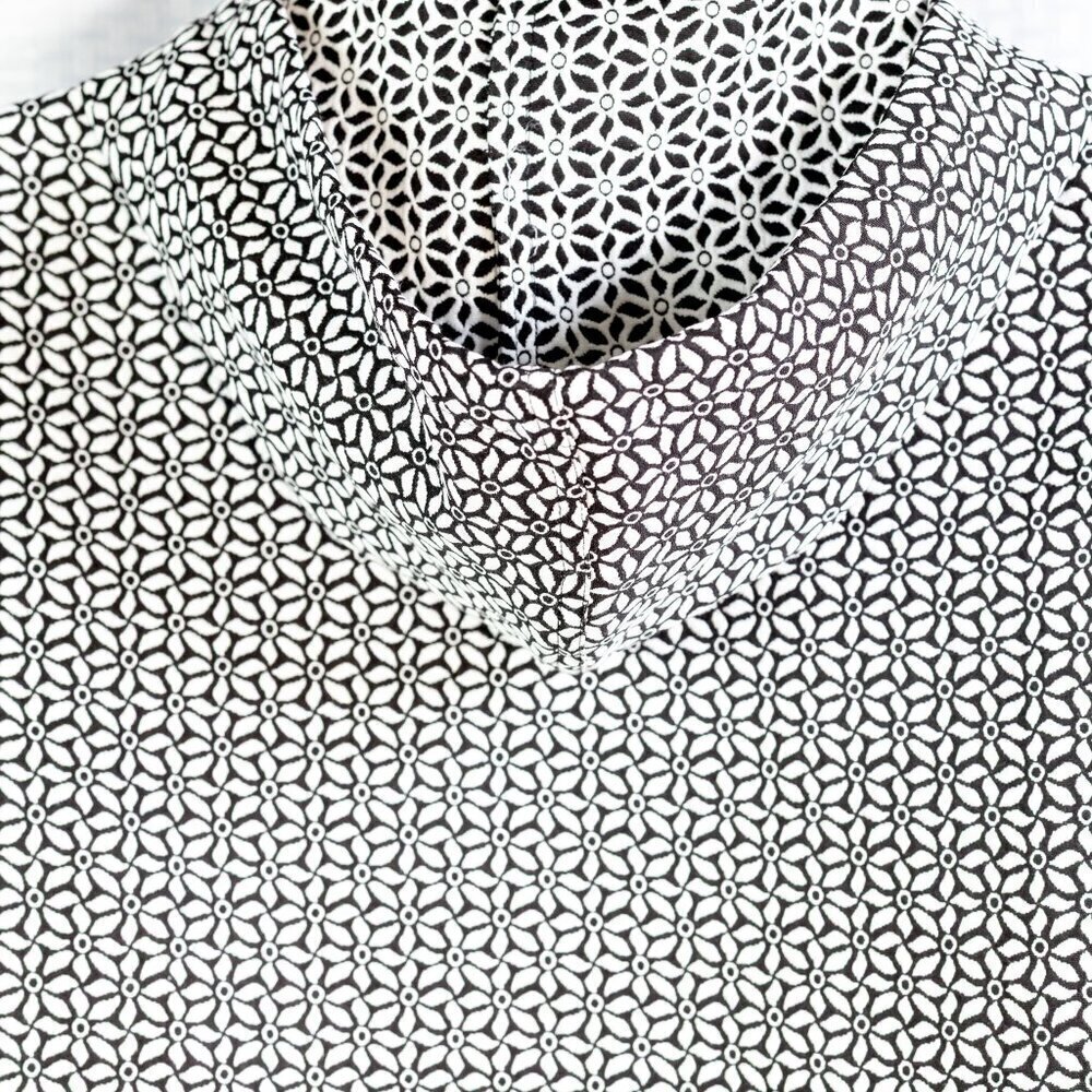 Christopher & Banks Size L white/black floral embroidered pattern hooded sleeve - Picture 7 of 10